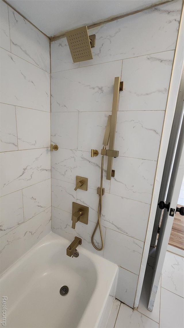 10947 Roxbury St, Detroit, MI 48224 - bathroom with tub / shower combination
