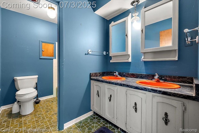 291 N Baldwin Rd, Clarkston, MI 48348 - full bath with toilet and double vanity