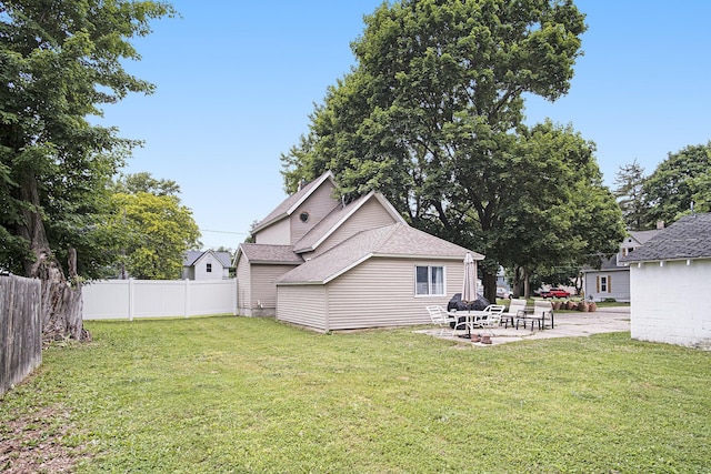 1003 Masonic Ave, Belding, MI 48809 - view of yard with a patio