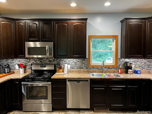895 Jennings Rd, Whitmore Lake, MI 48189 - photo 6