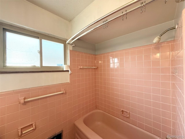 8121 Marian St, Warren, MI 48093 - bathroom featuring bathing tub / shower combination