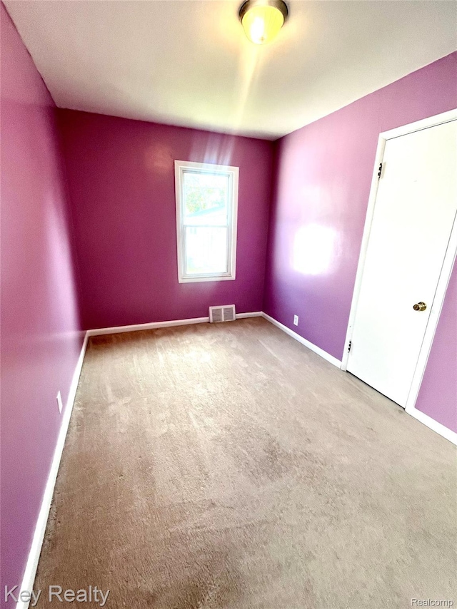 13509 Backus St, Southgate, MI 48195 - unfurnished room featuring carpet floors