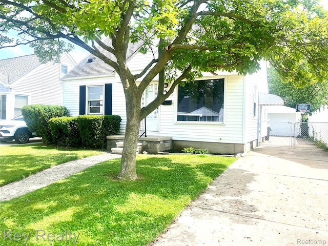 13509 Backus St, Southgate, MI 48195 - view of front of property featuring an outdoor structure