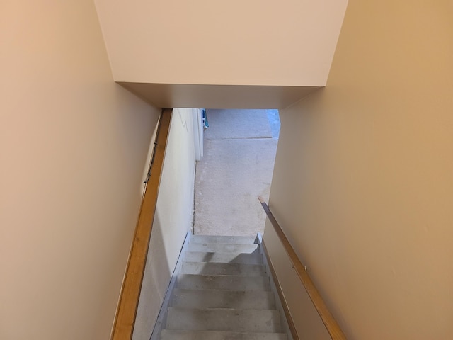 3393 Kevin Cir, Warren, MI 48092 - view of stairway