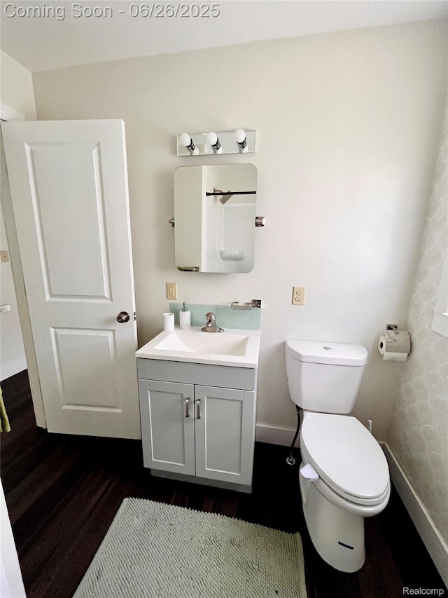 1918 Cherrylawn Dr, Flint, MI 48504 - bathroom featuring wood finished floors and vanity