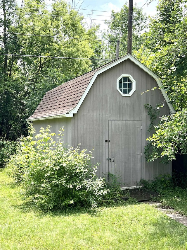 5425 Westchester Dr, Flint, MI 48532 - view of shed