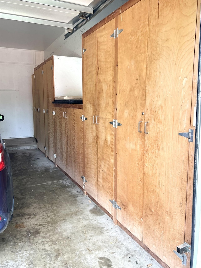 5425 Westchester Dr, Flint, MI 48532 - view of garage