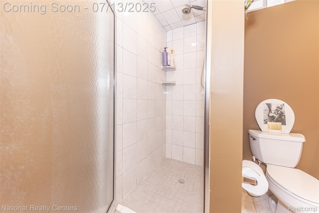 285 Ash Ct, South Lyon, MI 48178 - full bath with a shower stall and tile patterned floors