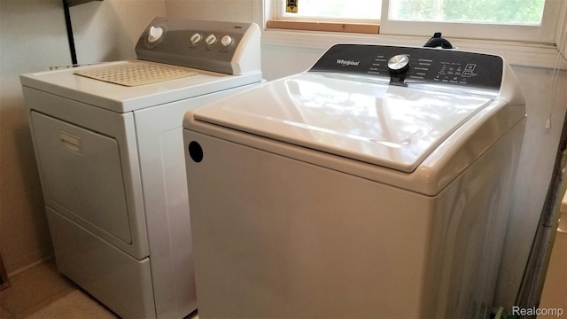 5396 Provincial Dr, Bloomfield Hills, MI 48302 - laundry room with washer and dryer