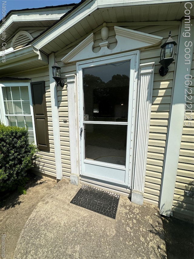 8049 Mckinley Rd, Clay, MI 48001 - property entrance