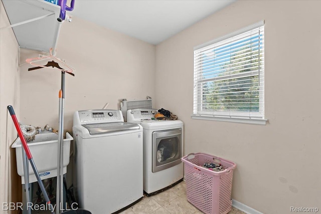 20077 Dovetail Dr, Brownstown, MI 48183 - laundry room with separate washer and dryer