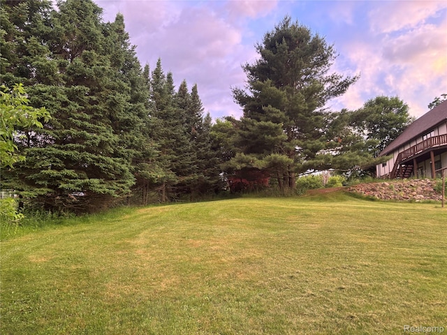5636 Crescent St, Norway, MI 49870 - view of green lawn