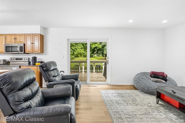 24723 Glenda St, Novi, MI 48375 - photo 2