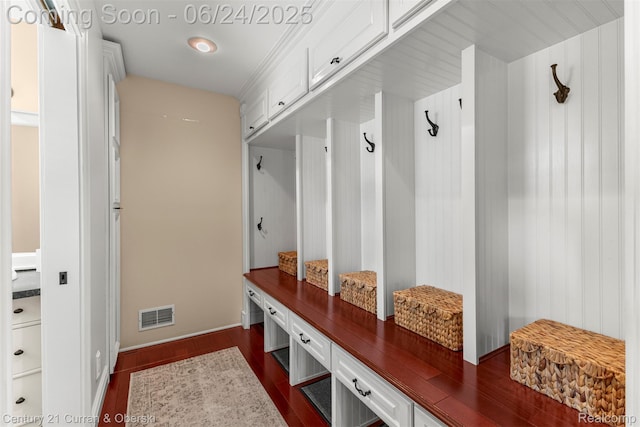 15275 Belmont Ave, Allen Park, MI 48101 - mudroom featuring dark wood-style flooring