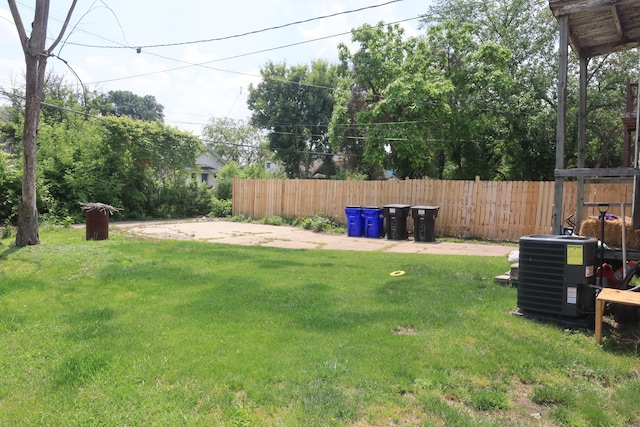 5523 Oregon St, Detroit, MI 48204 - view of yard