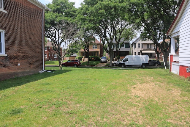5523 Oregon St, Detroit, MI 48204 - view of yard featuring a residential view