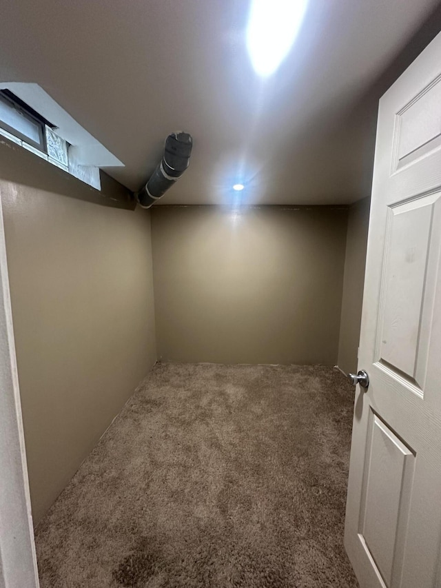 3002 Seaton Circuit N, Warren, MI 48091 - spacious closet with carpet