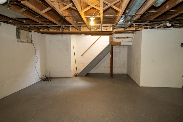 2712 Voorheis Rd, Waterford, MI 48328 - view of unfinished below grade area