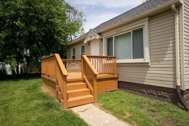2712 Voorheis Rd, Waterford, MI 48328 - view of wooden terrace