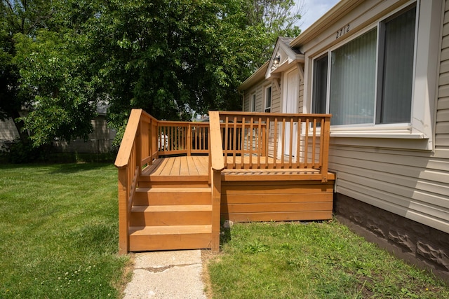 2712 Voorheis Rd, Waterford, MI 48328 - wooden terrace with a lawn