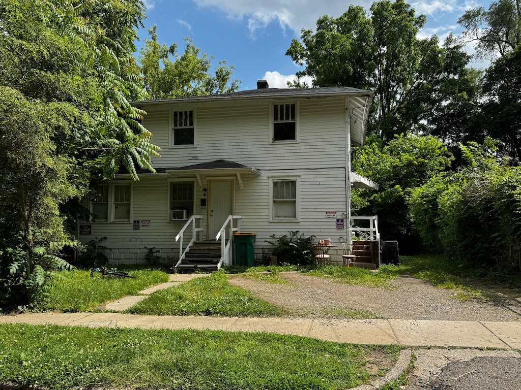 39 Harris Ave, Battle Creek, MI 49037 - photo 1