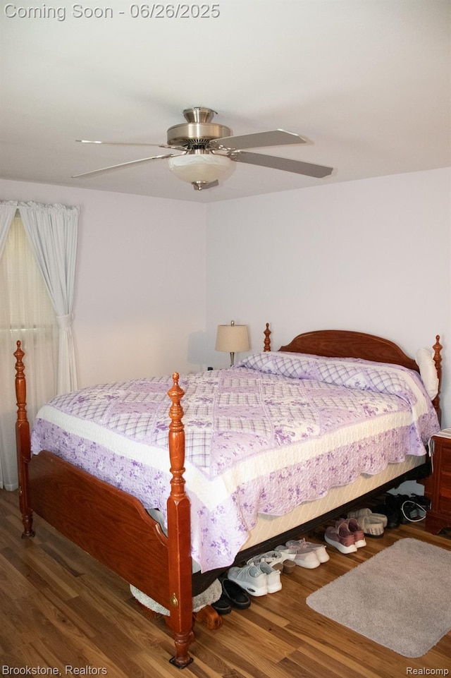 5022 Belsay Rd, Grand Blanc, MI 48439 - bedroom with wood finished floors and a ceiling fan