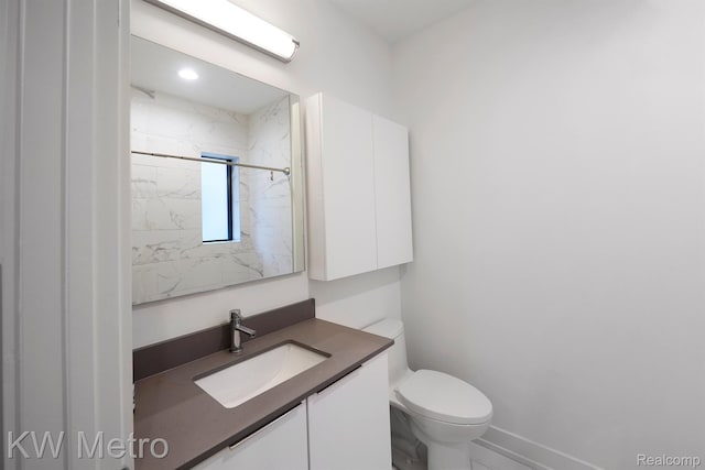 2821 Brush St, Detroit, MI 48201 - full bath with vanity and a shower