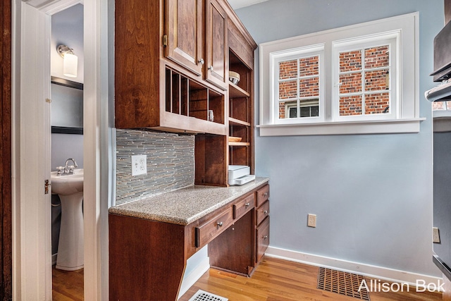 828 Cadillac Dr SE, Grand Rapids, MI 49506