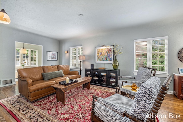 828 Cadillac Dr SE, Grand Rapids, MI 49506