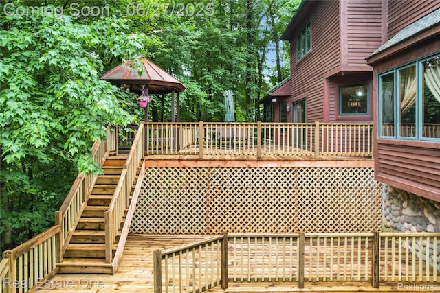 2300 Canyon Ridge Dr, White Lake, MI 48383 - deck with stairs
