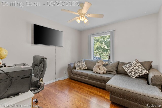 21415 Lathrup St, Southfield, MI 48075 - home office with light wood finished floors and a ceiling fan