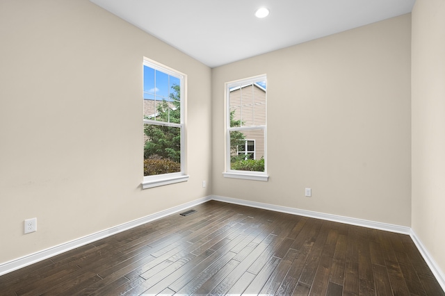 636 Wynding Oaks, Kalamazoo, MI 49006 - spare room featuring dark wood-type flooring and recessed lighting