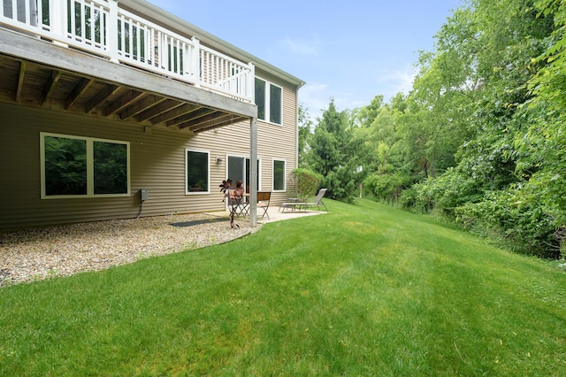 636 Wynding Oaks, Kalamazoo, MI 49006 - view of green lawn featuring a patio area