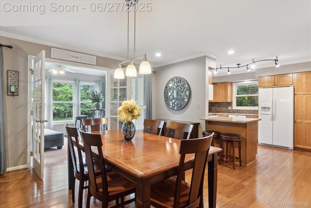 1453 Maplewood Dr, Saline, MI 48176 - dining room featuring crown molding, ceiling fan, light wood finished floors, and recessed lighting