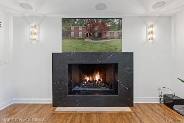 4438 Stony River Dr, Bloomfield Hills, MI 48301 - detailed view of a premium fireplace and wood finished floors