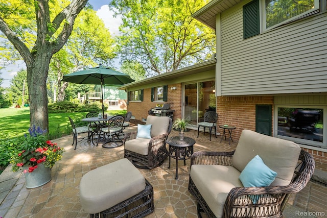 2650 Binbrooke Dr, Troy, MI 48084 - view of patio with outdoor dining space
