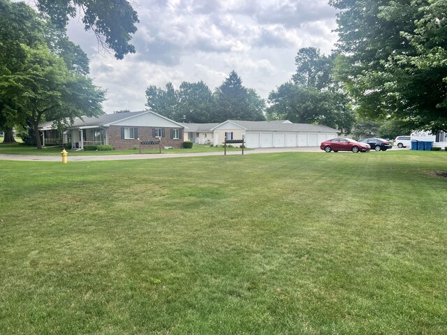 5804 Leisure S Dr SE, Grand Rapids, MI 49548 - view of front of house with a front yard