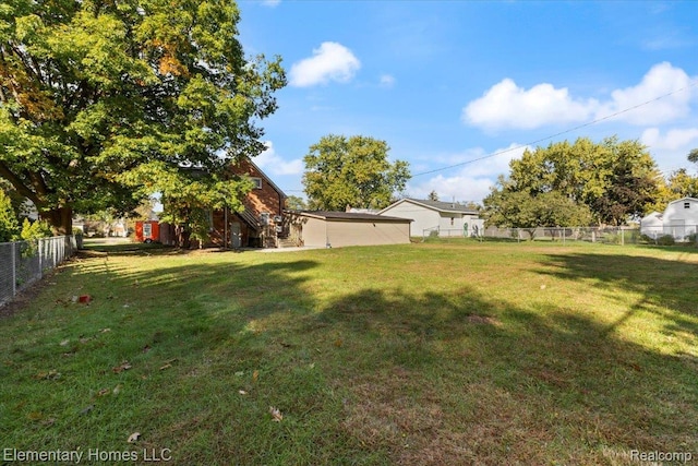 45866 Gable Inn St, Shelby Twp, MI 48317 - view of fenced backyard