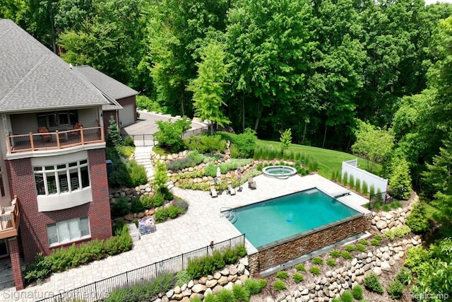 5001 Forest Vly, Clarkston, MI 48348 - view of pool with a fenced backyard, an in-ground hot tub, and a patio area