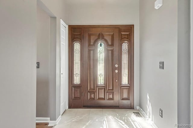 70298 Sunny Brook Ln, Macomb, MI 48062 - entrance foyer with baseboards