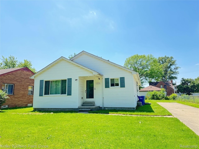 20839 Sunset Ave, Warren, MI 48091 - bungalow-style home featuring a front yard and driveway