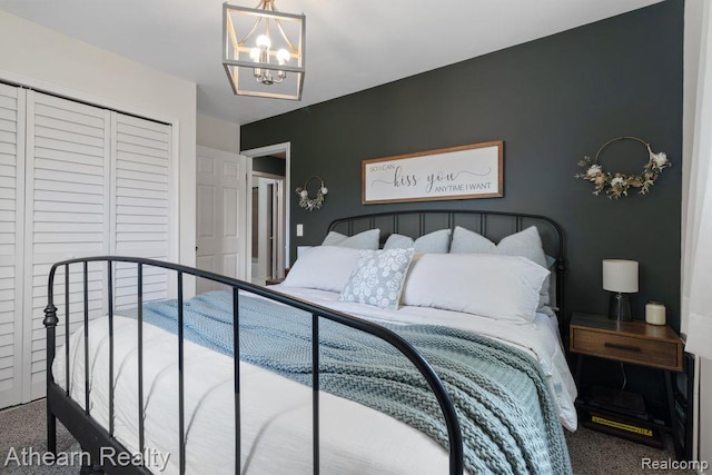 4438 Bridgeman Trl, Swartz Creek, MI 48473 - carpeted bedroom featuring a chandelier and a closet