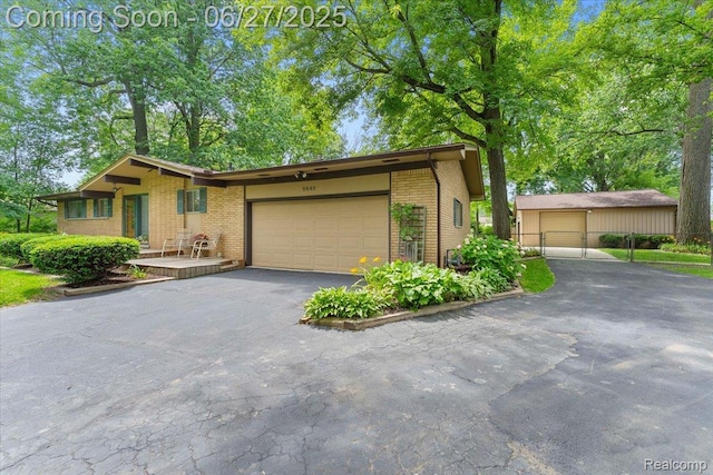 8848 Caroline St, Taylor, MI 48180 - photo 5