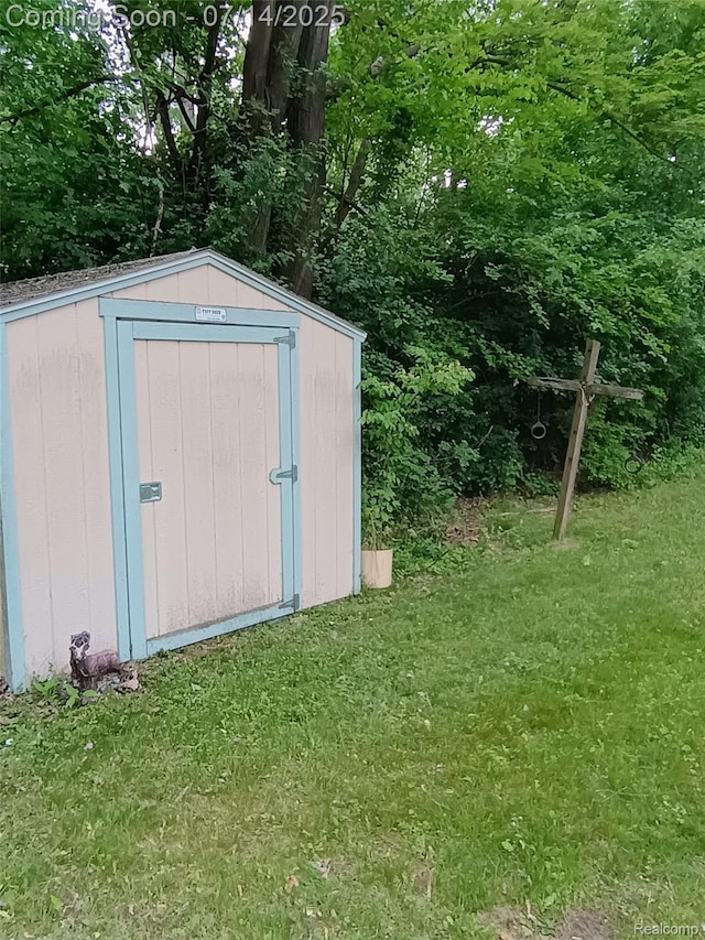19241 Melrose Ave, Southfield, MI 48075 - view of shed