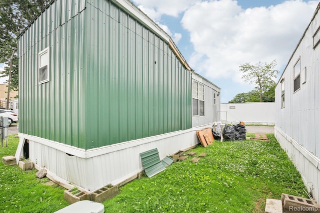 7062 Ready Ave, Warren, MI 48091 - view of property exterior