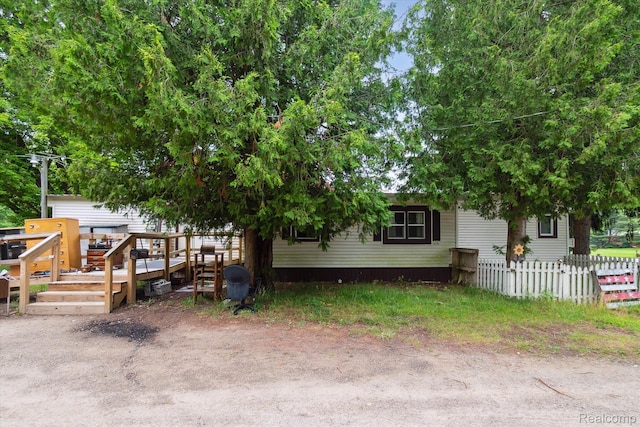 4800 S Huron Rd, Standish, MI 48658 - view of front facade featuring a wooden deck