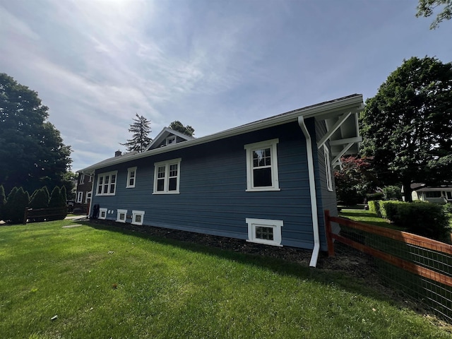 950 College Ave, Adrian, MI 49221 - view of property exterior