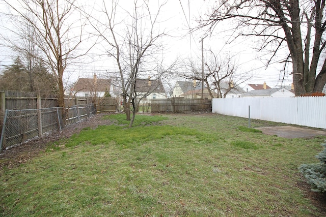 22779 Almond Ave, Eastpointe, MI 48021 - view of fenced backyard