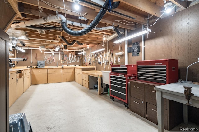 2732 Winter Park Ct, Rochester Hills, MI 48309 - unfinished below grade area with a workshop area