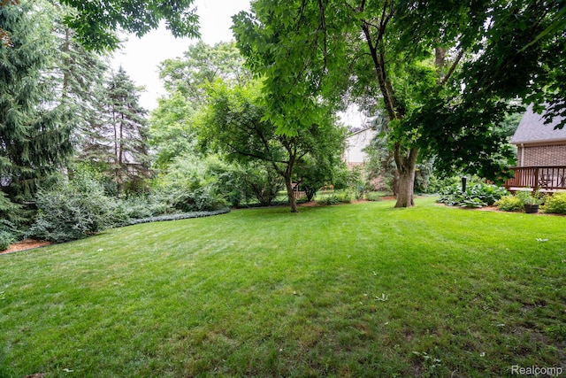 2732 Winter Park Ct, Rochester Hills, MI 48309 - view of green lawn with a wooden deck